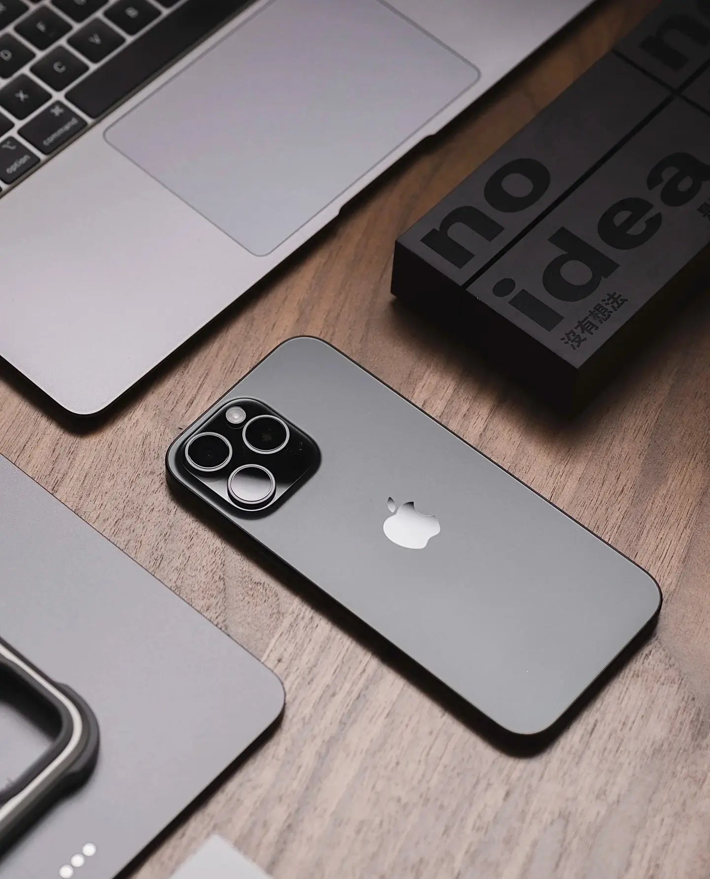 Apple iphone 16 Pro Max Sabaidee Style