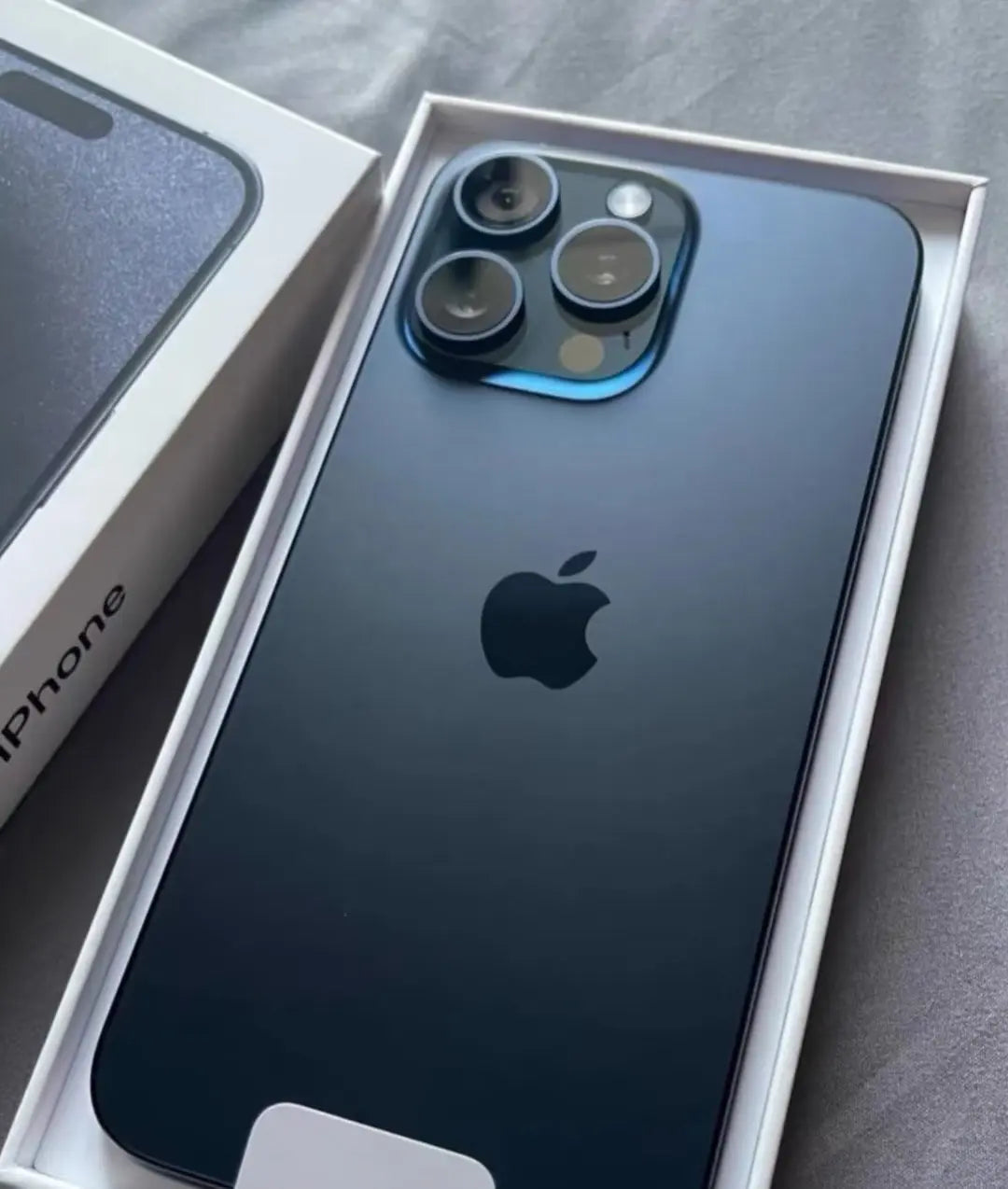 Apple iphone 15 Pro Max Sabaidee Style